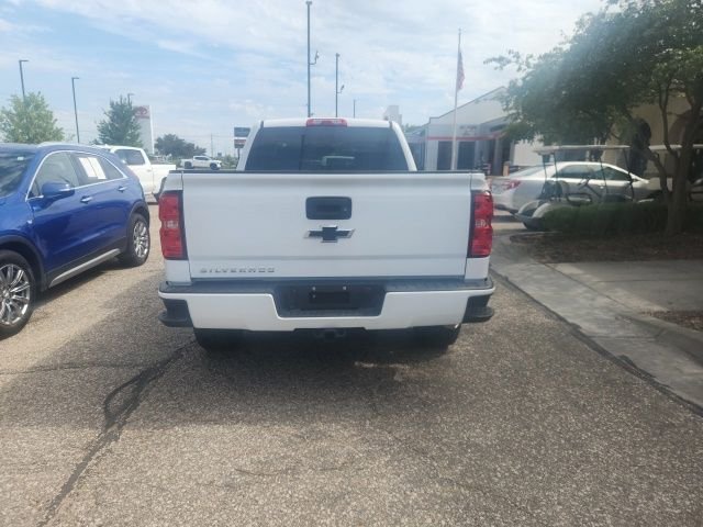 Used 2017 White Chevrolet Custom image 4