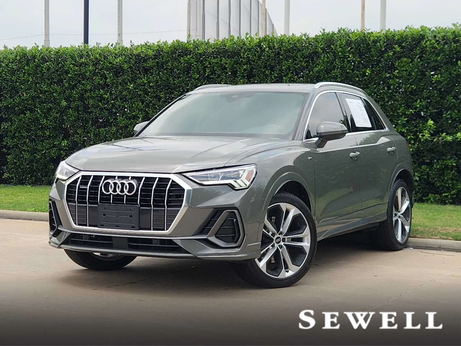 2020 Audi Q3 45 TFSI S Line Premium Plus quattro's photo