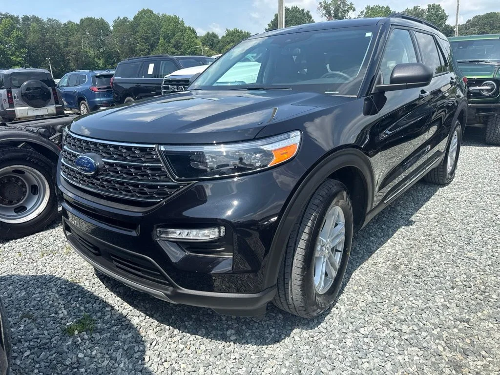 Used 2023 Black Ford XLT image 1