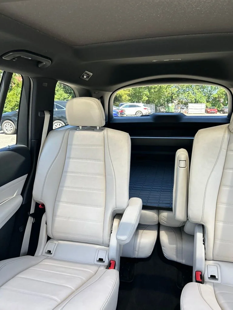 Used 2025 Polar White Mercedes-Benz GLS 580 image 29