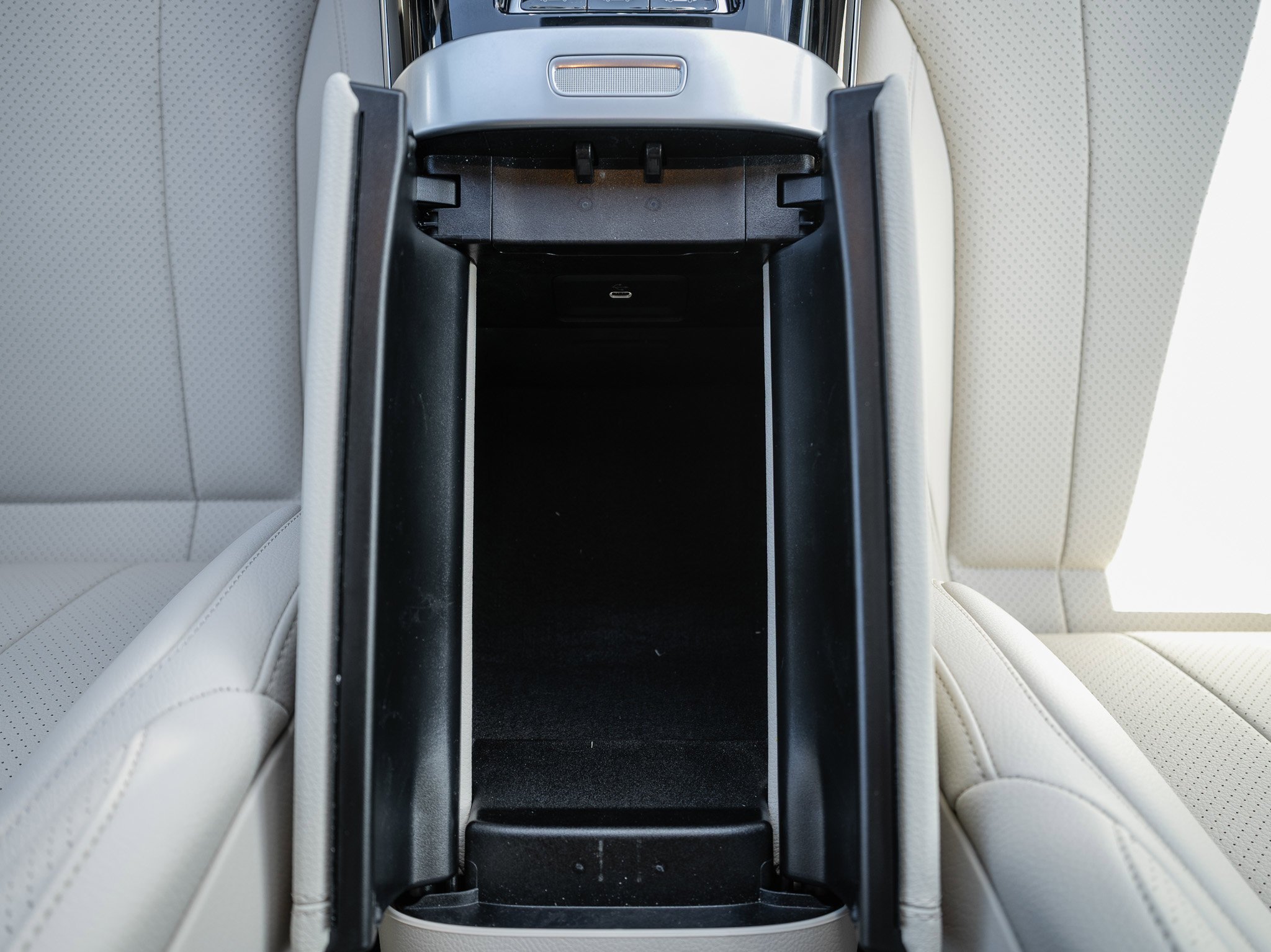 Used 2026  Mercedes-Benz  image 25