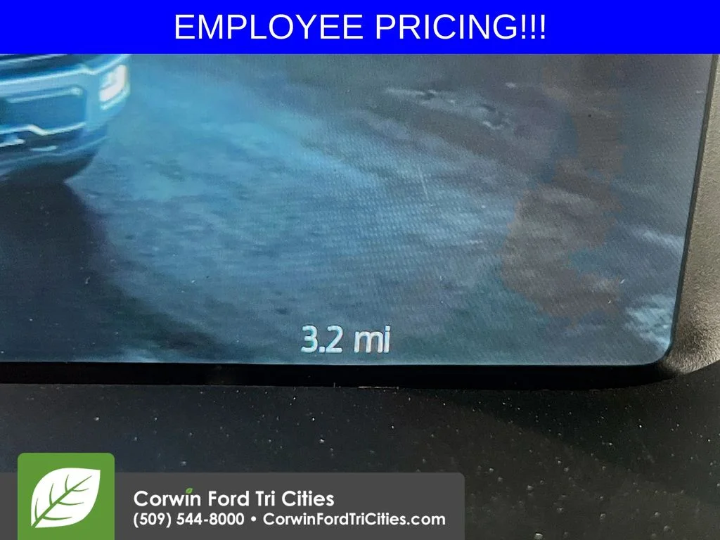 New 2026 Iconic Silver Metallic Ford Lariat image 2