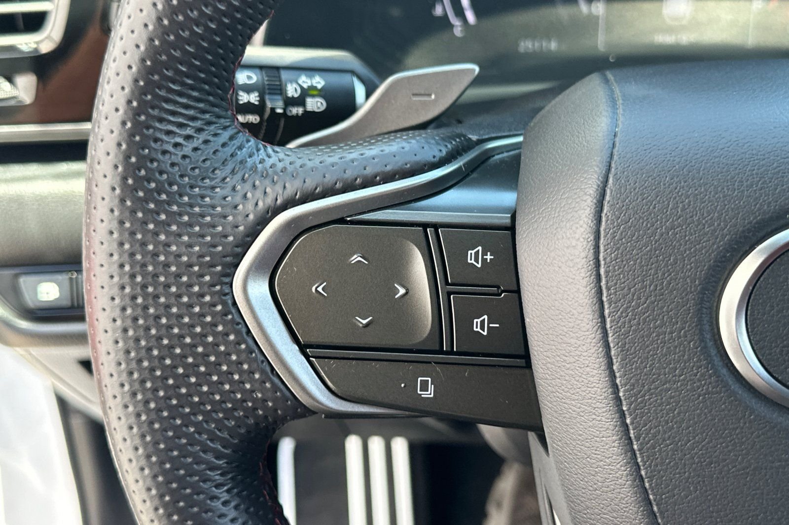 Used 2024 White Lexus 350 F SPORT Handling image 26
