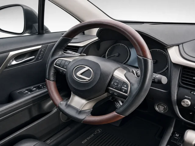 Used 2020 Black Lexus 350 image 12