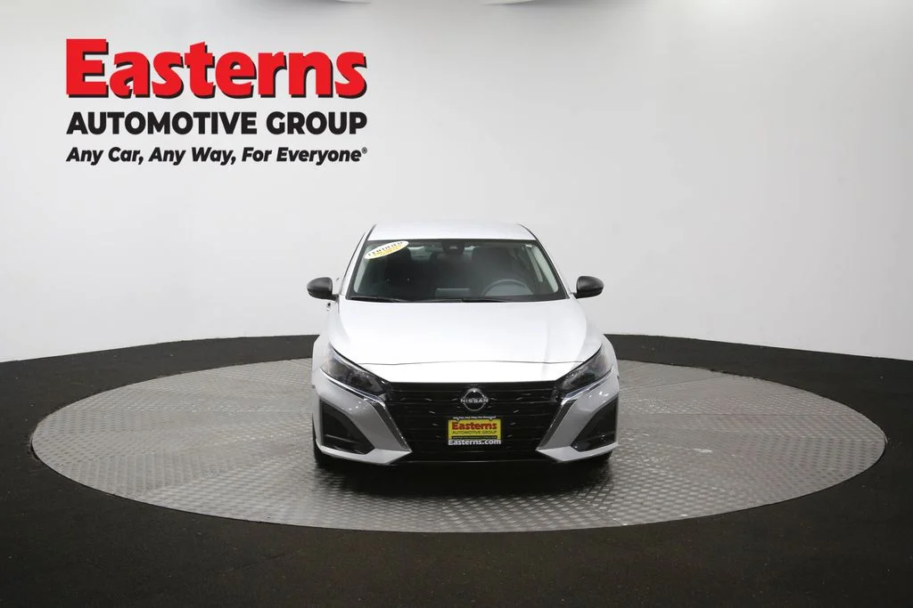 Used 2024 Silver Nissan 2.5 SV image 52
