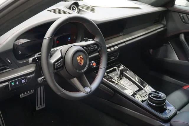 New 2026  Porsche Carrera 4 GTS image 4
