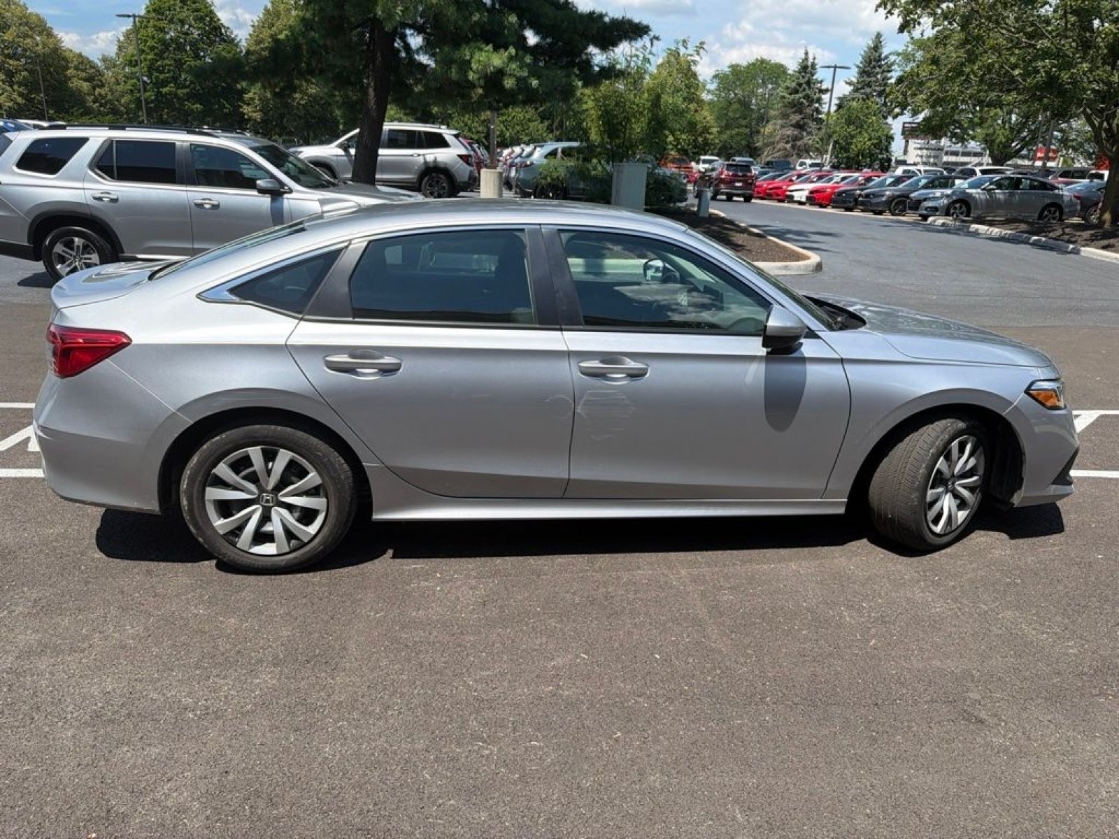Certified Used 2023 Lunar Silver Metallic Honda LX image 6