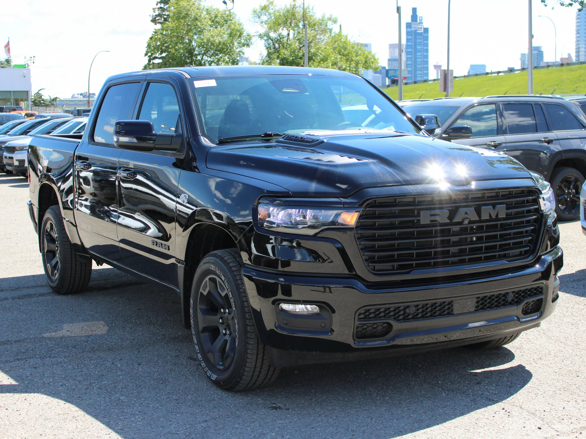 New 2026 Black RAM Sport* HEMI V8 image 7