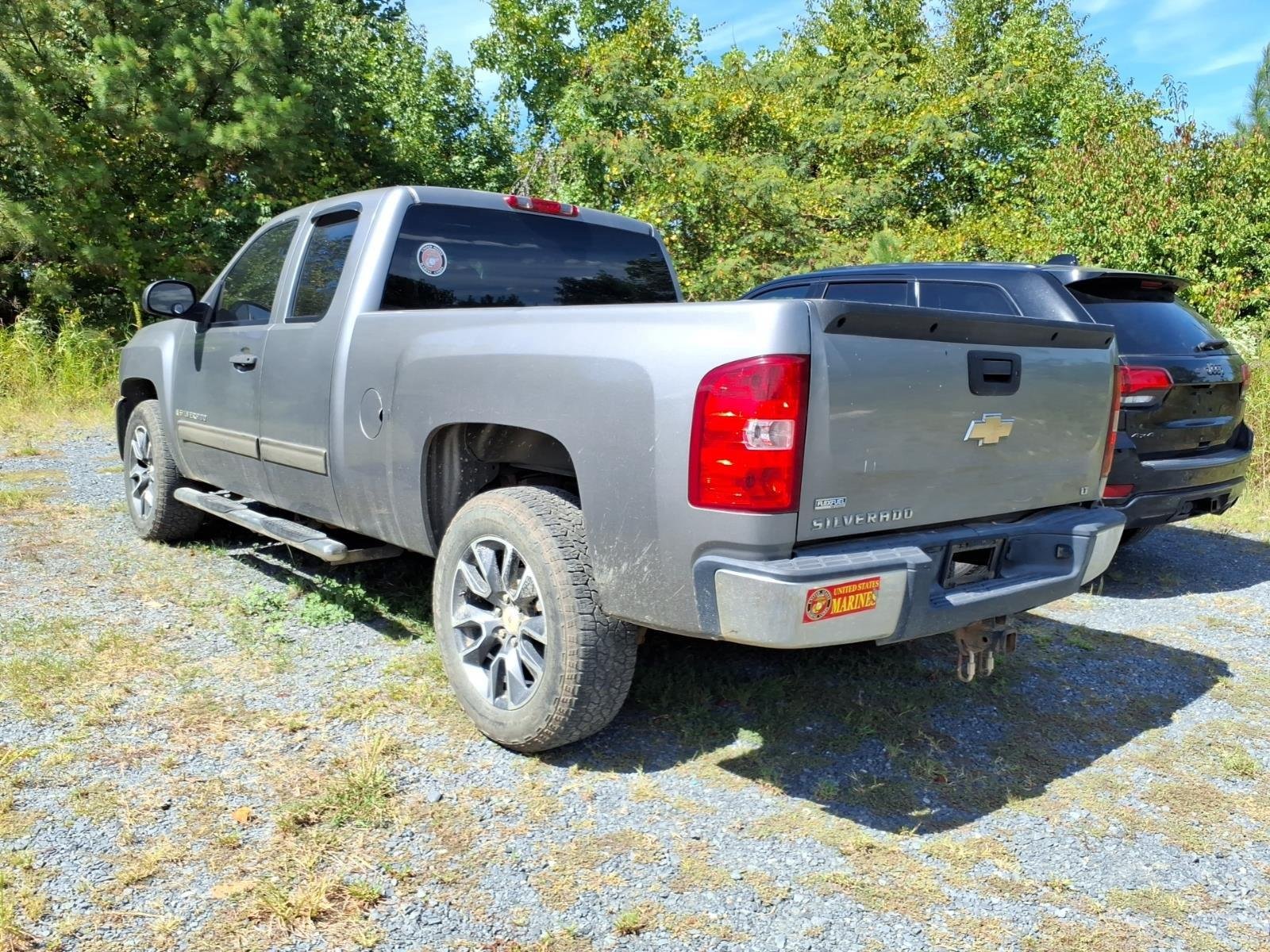 Used 2009 Graystone Metallic Chevrolet LT image 12