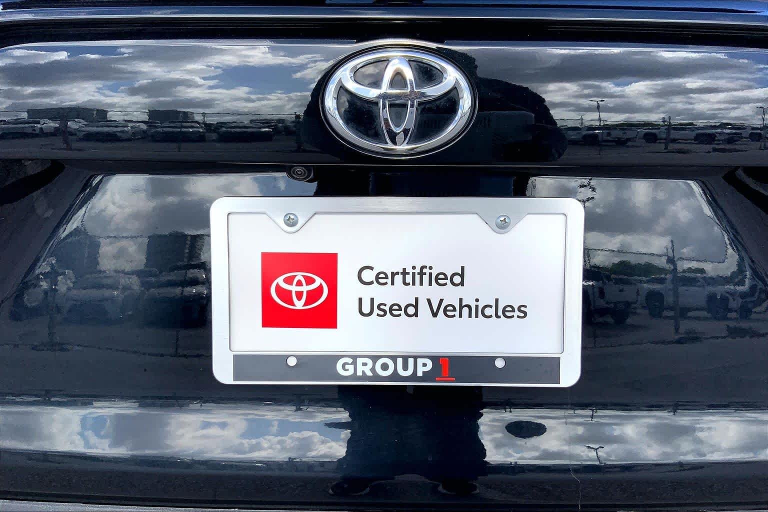 Used 2025 Midnight Black Metallic Toyota XLE image 10