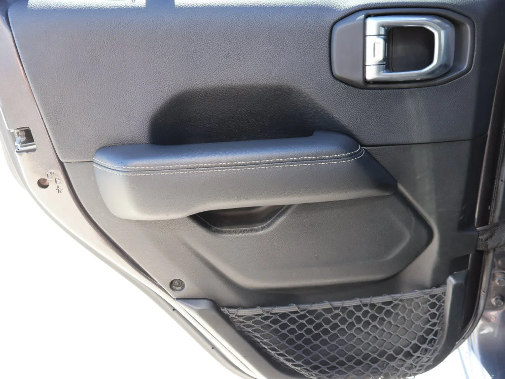 Used 2018 Gray Jeep Unlimited Sahara image 15