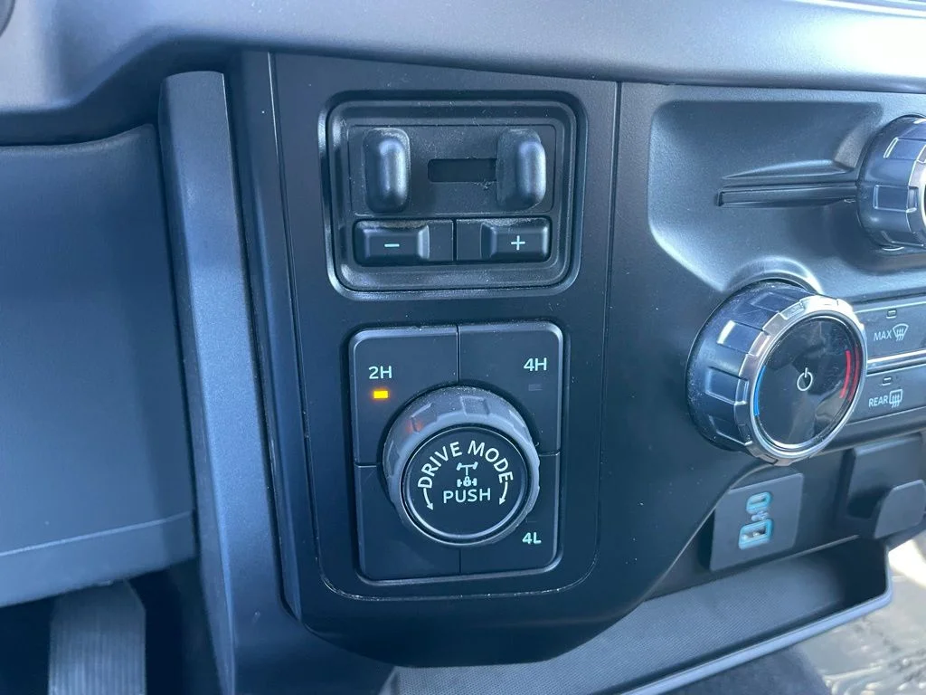 Used 2024 Silver Ford XLT image 13