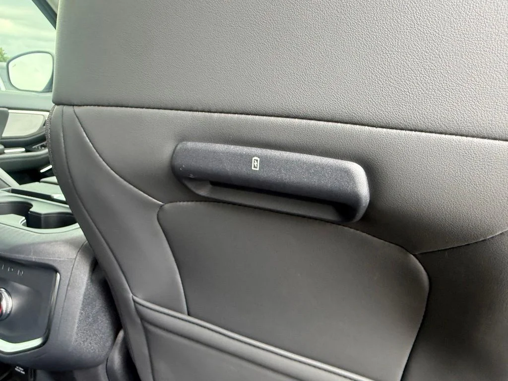 New 2026 Space Silver Metallic Ford MAX Active image 62
