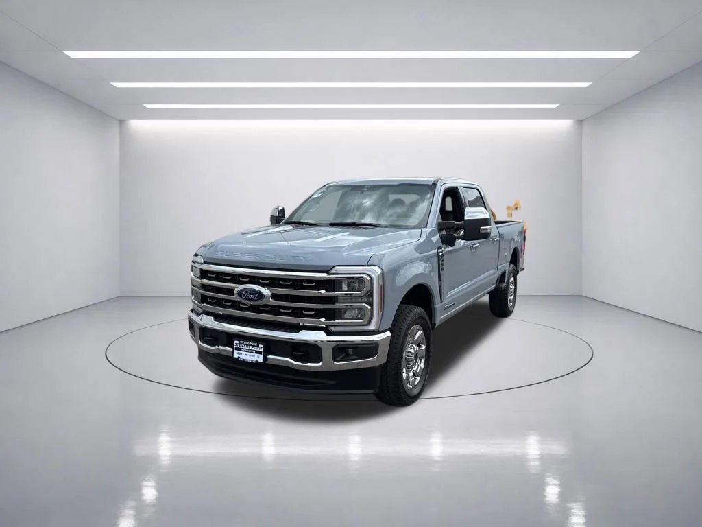 Used 2025 Glacier Gray Metallic TriCoat Ford King Ranch image 3
