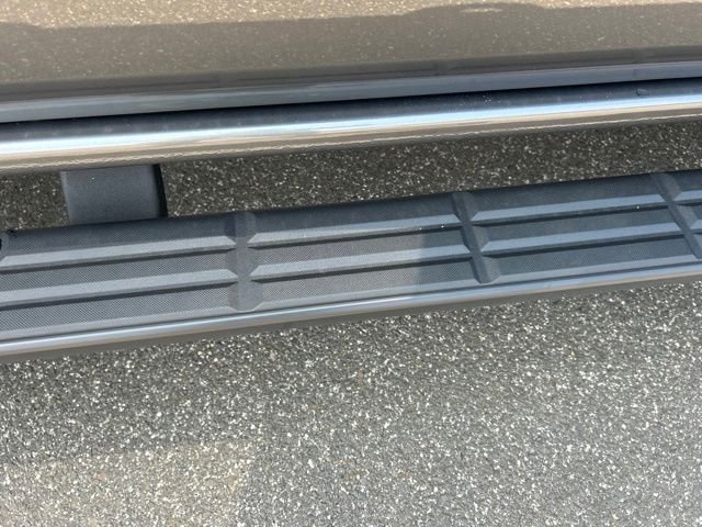 New 2026 Carbonized Gray Metallic Ford XLT image 11