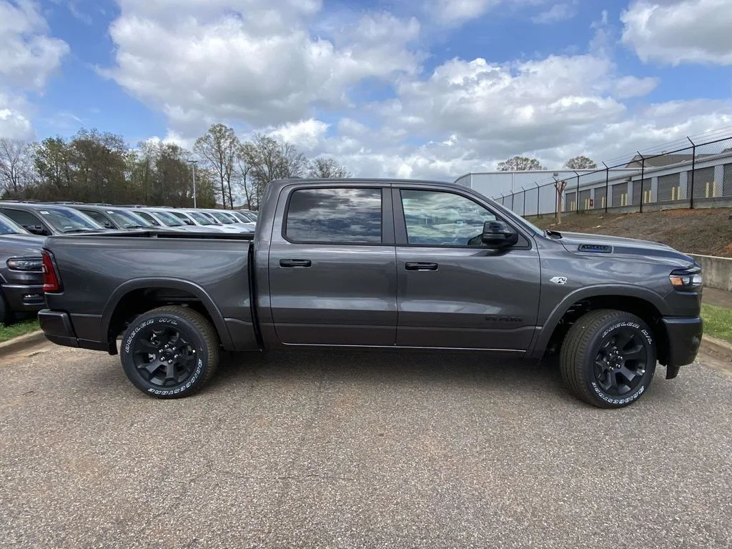 New 2026 Granite Crystal Metallic Clearcoat RAM Big Horn/Lone Star image 36