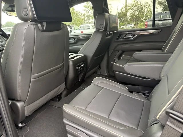 New 2026 Onyx Black GMC Elevation image 13