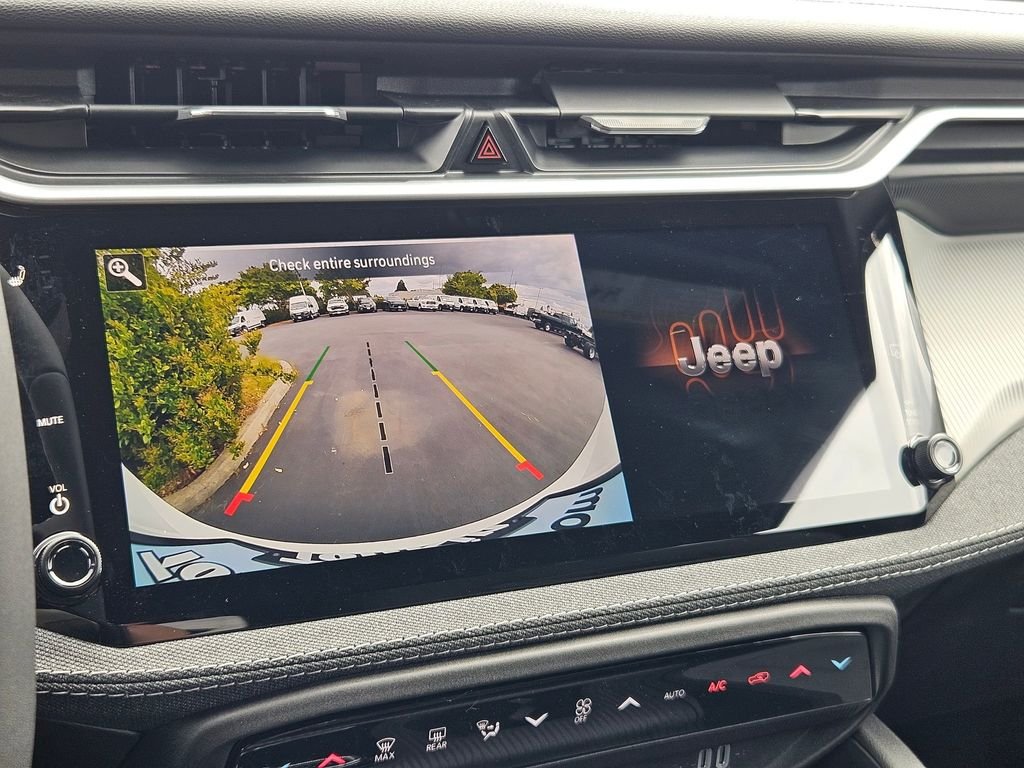 New 2026 Bright White Clearcoat Jeep Laredo image 19