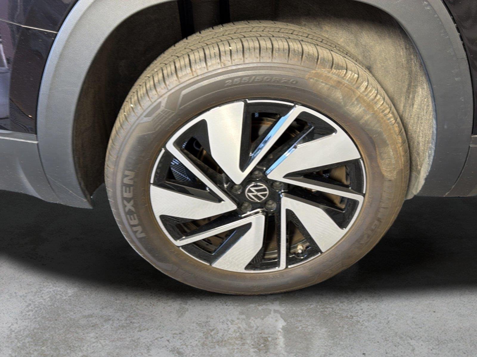 Used 2026  Volkswagen 2.0T SE w/Technology image 36