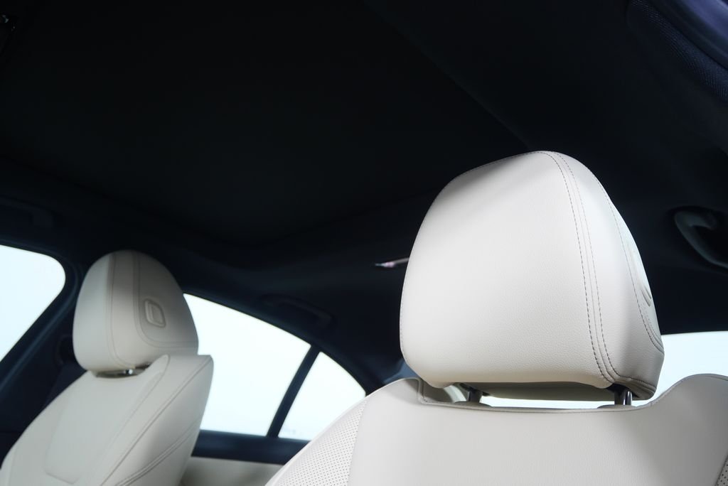 Used 2026 Alpine White BMW 330i image 12