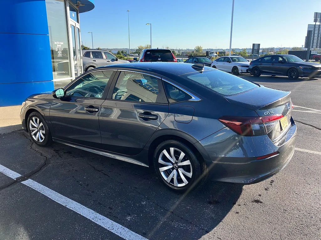 Certified Used 2025 Meteorite Gray Metallic Honda LX image 4