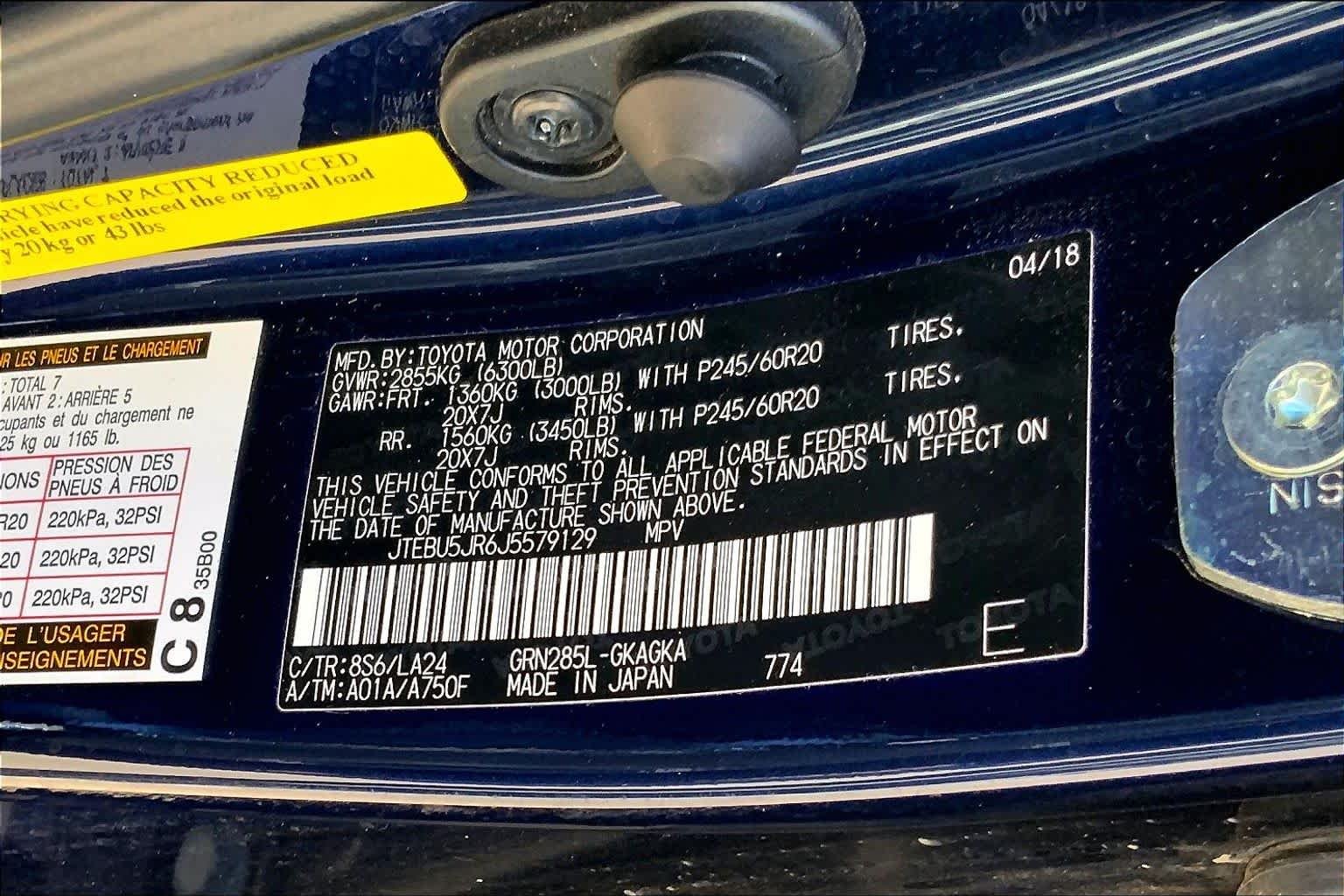 Used 2018 Nautical Blue Metallic Toyota Limited image 34