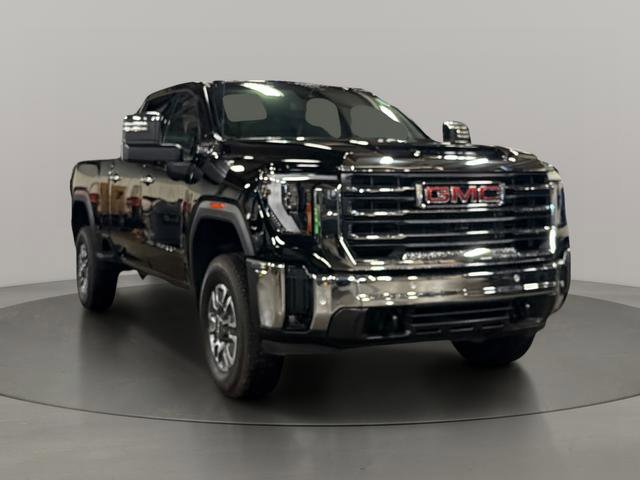 2026 GMC Sierra 4WD Crew Cab Standard Box SLT's photo