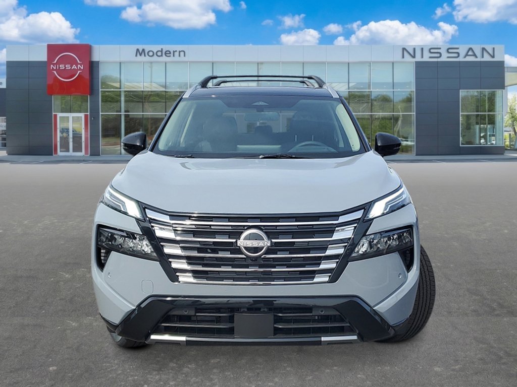 New 2026 Boulder Gray Pearl / Super Black Two-tone Nissan Platinum image 8