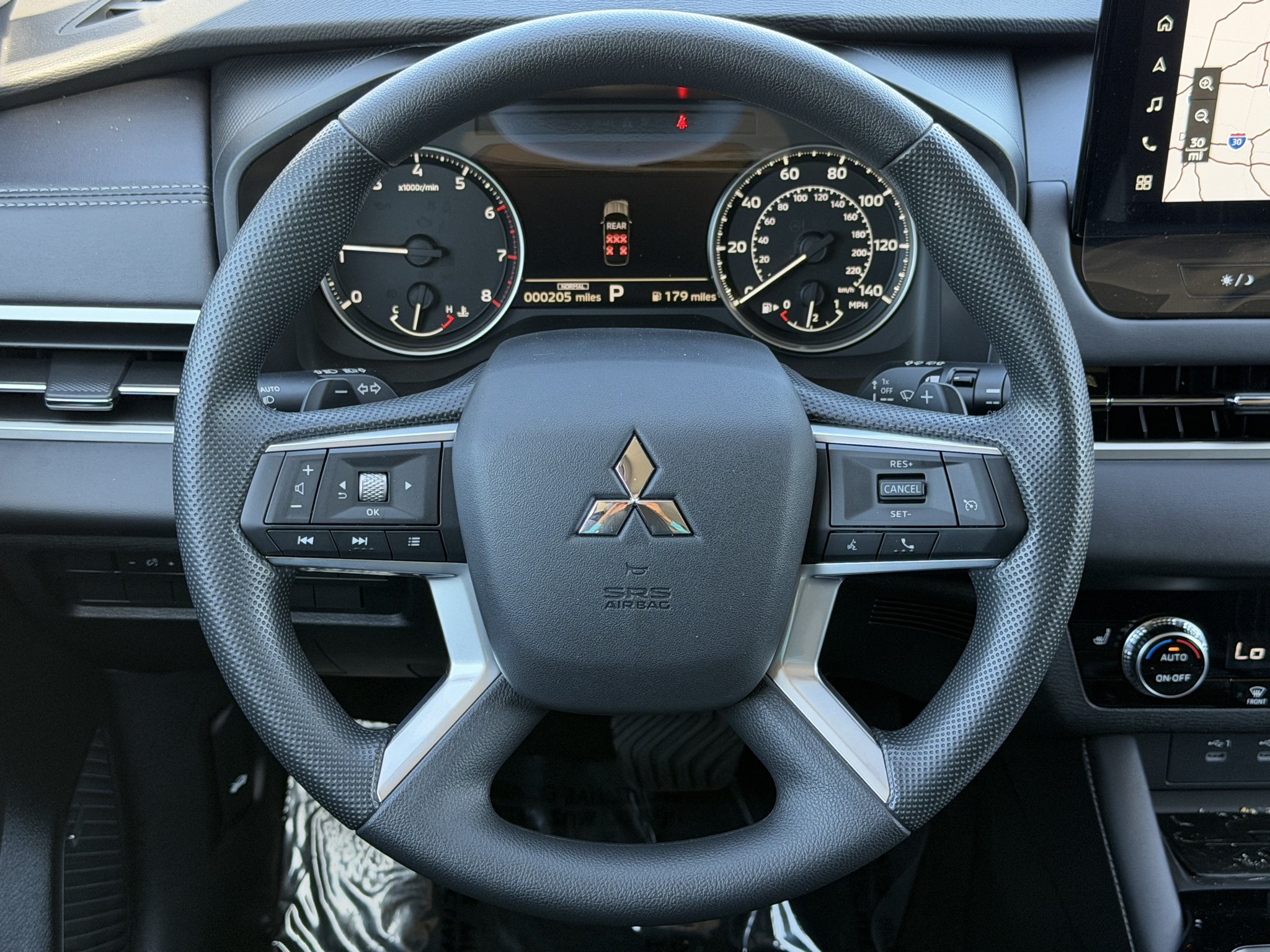 New 2026 White Diamond Mitsubishi ES 1.5T 2WD image 18