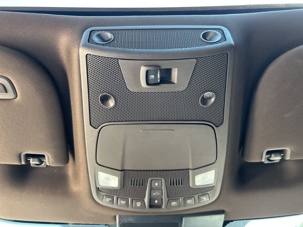 Used 2020 White Ford King Ranch image 19