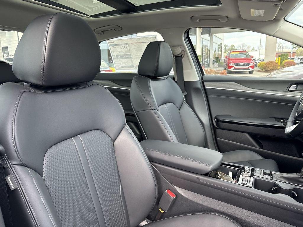 2025 Kia K5 EX - Photo 33