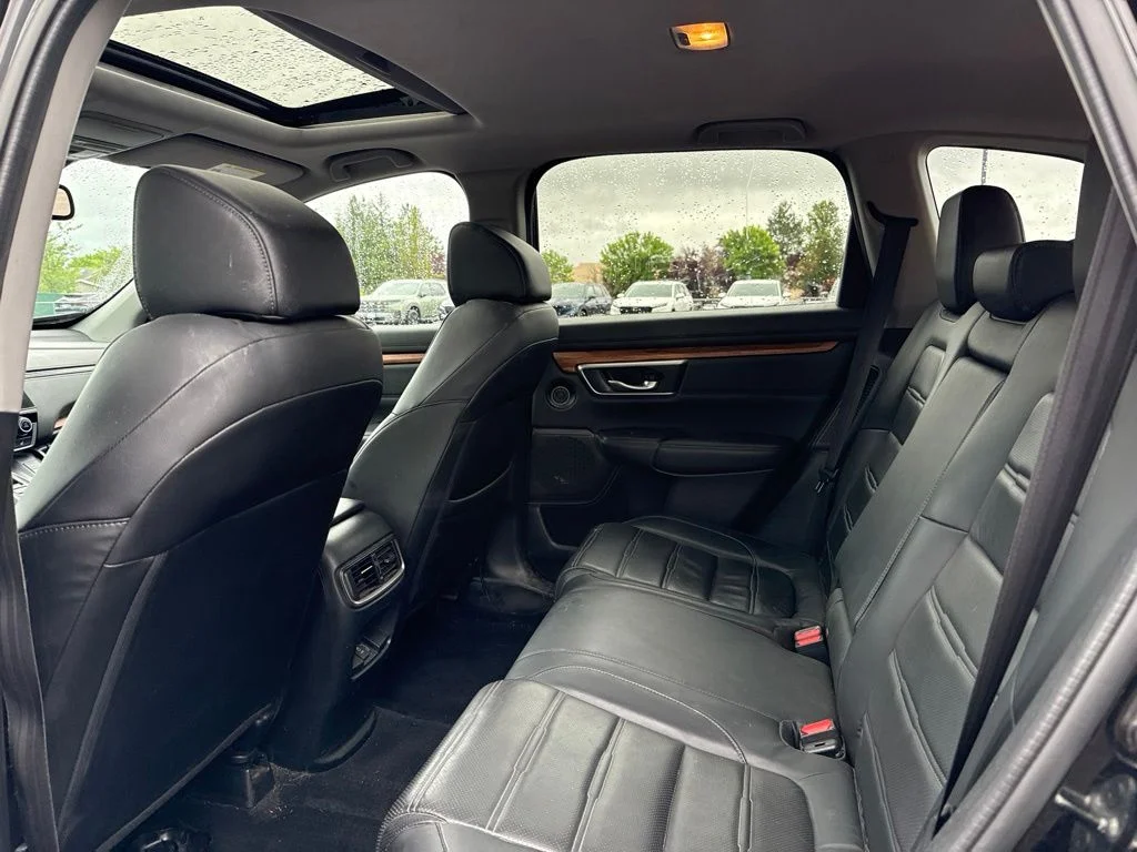 Used 2021 Crystal Black Pearl Honda Touring image 19