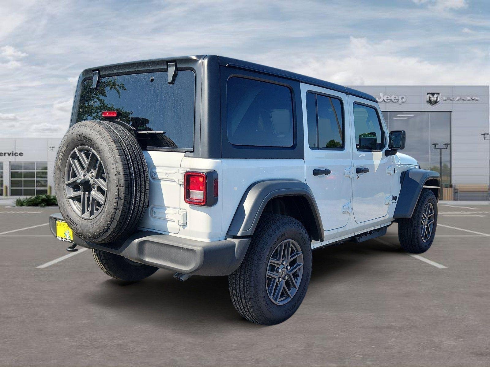 New 2026 Bright White Clear-Coat Exterior Paint Jeep Sport S image 5