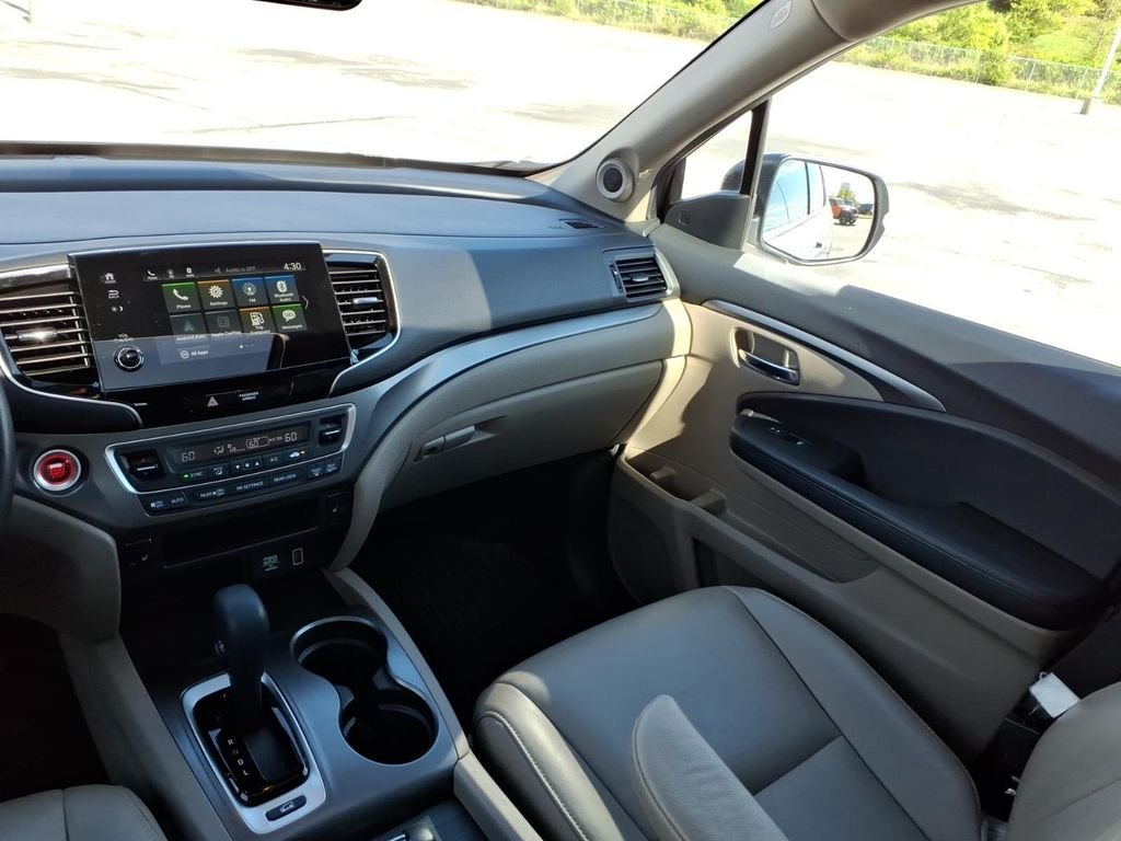 Used 2020 Silver Honda EX-L image 14