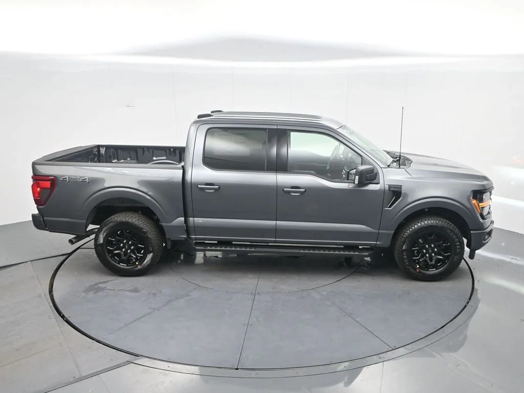 New 2026 Carbonized Gray Metallic Ford XLT image 26