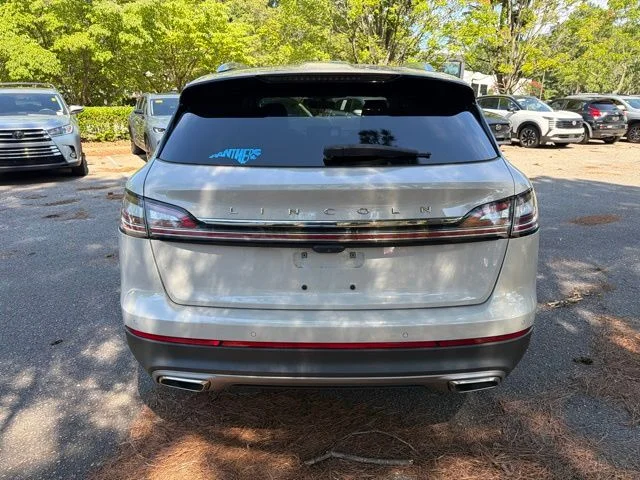 Used 2021 White Lincoln Reserve image 4