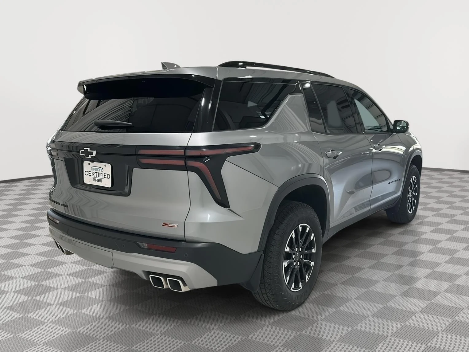 Used 2025 Sterling Gray Metallic Chevrolet Z71 image 5
