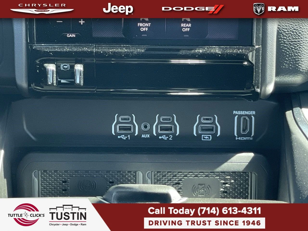 New 2026 Bright White Clear-Coat Exterior Paint RAM Laramie image 19