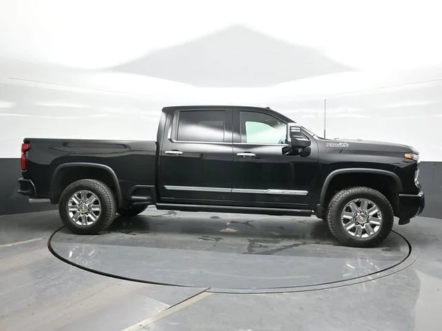 2026 Chevrolet Silverado 2500 HD High Country - Photo 8