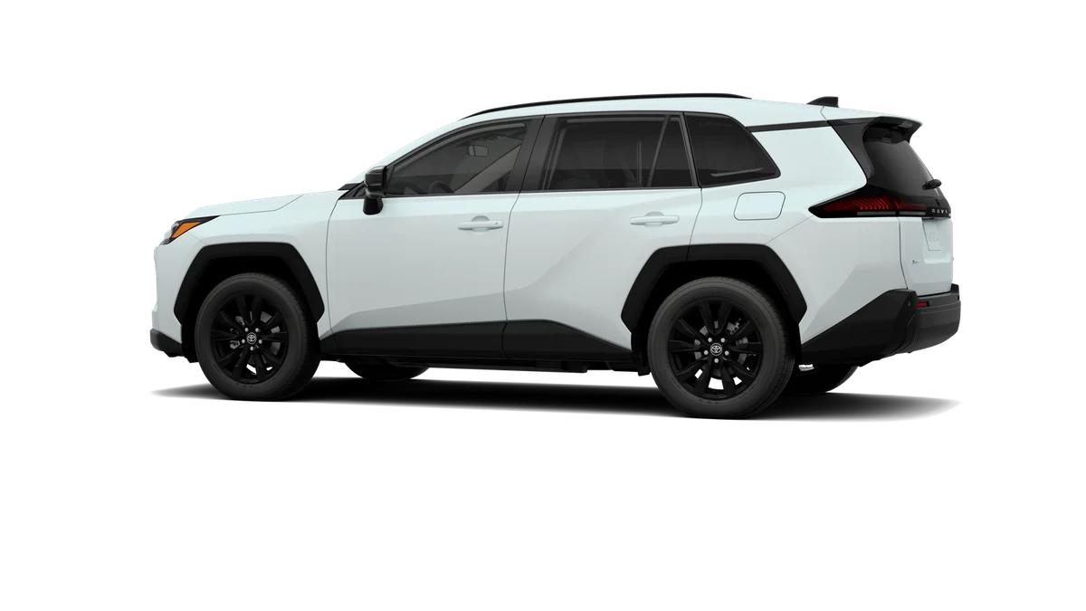 New 2026 Wind Chill Pearl Toyota XLE Premium image 5