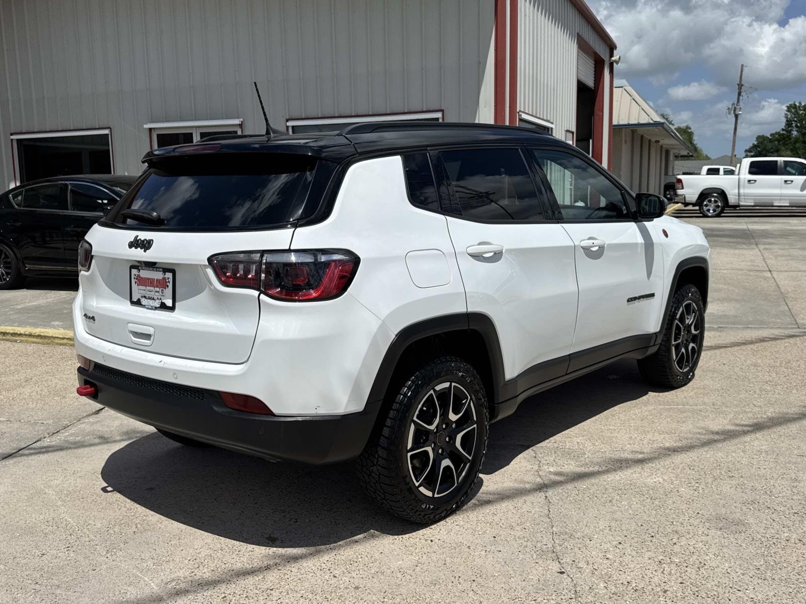 2025 Jeep Compass Trailhawk - Photo 7