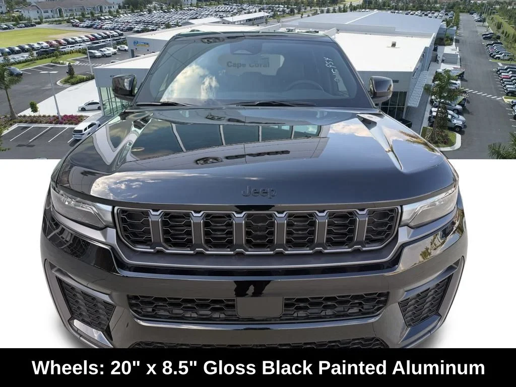 New 2026 Diamond Black Crystal Pearlcoat Jeep Limited image 9