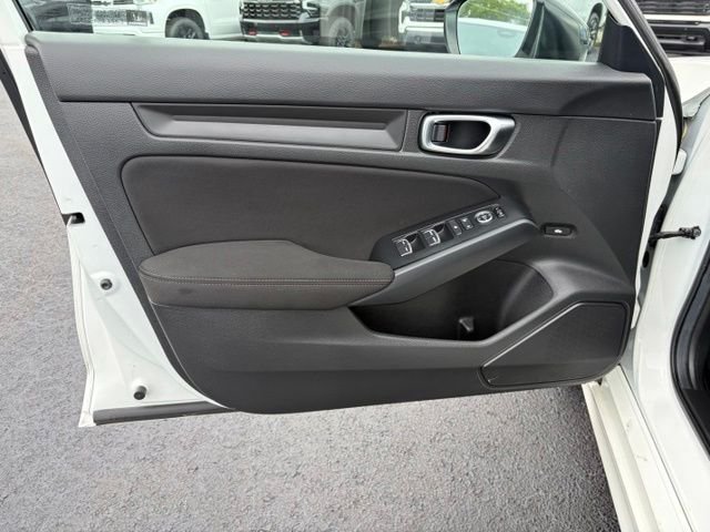 Used 2025  Honda Sport image 12