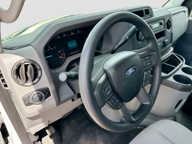 New 2025 Oxford White Ford Base image 6