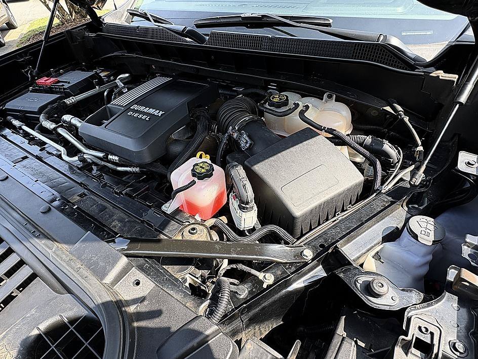 Used 2023 Black Chevrolet LT image 25
