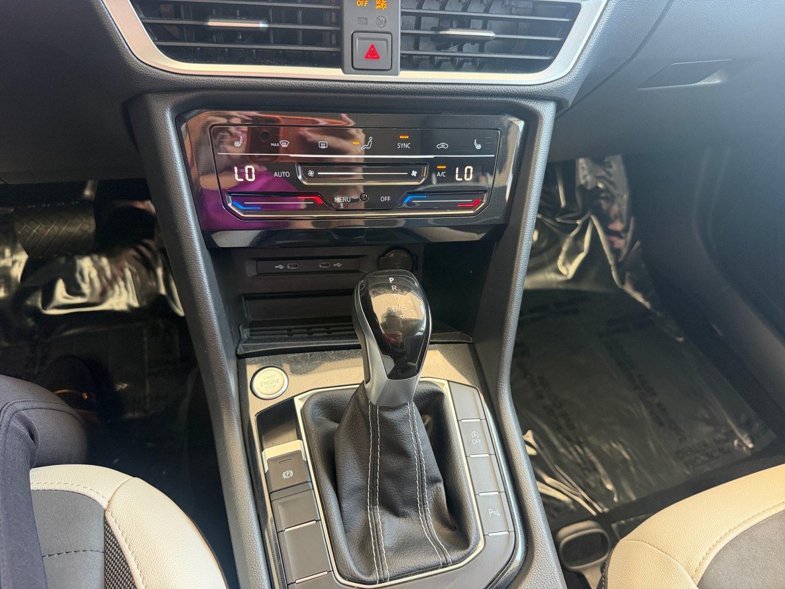 Certified Used 2025 Silver Volkswagen SE image 14