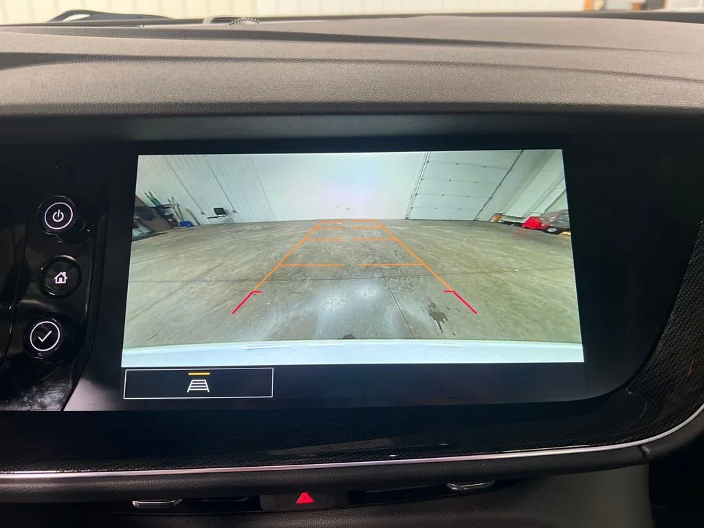 2023 Buick Envision Essence - Photo 25