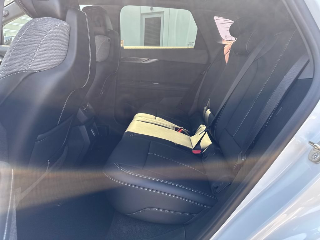 2027 Cadillac OPTIQ Luxury - Photo 16