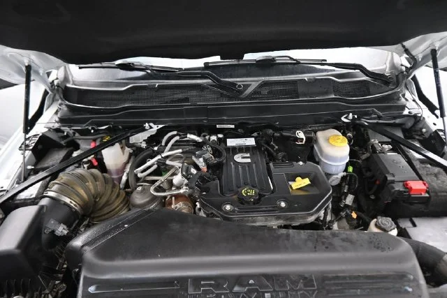 Used 2025 White Ram Laramie image 28