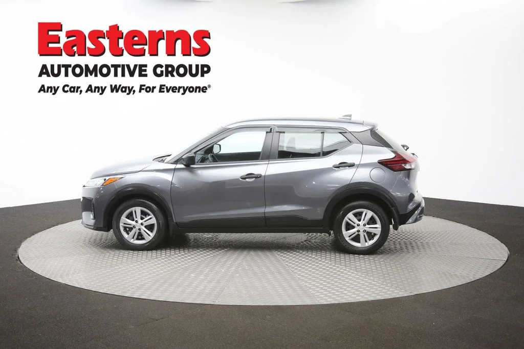 Used 2022 Silver Ford SE image 60